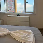 Square View Apartment *
