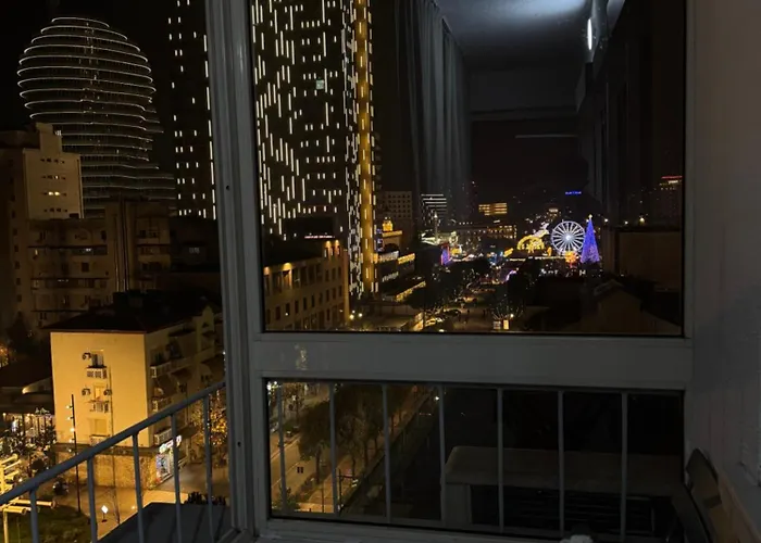 Square View ティラナ